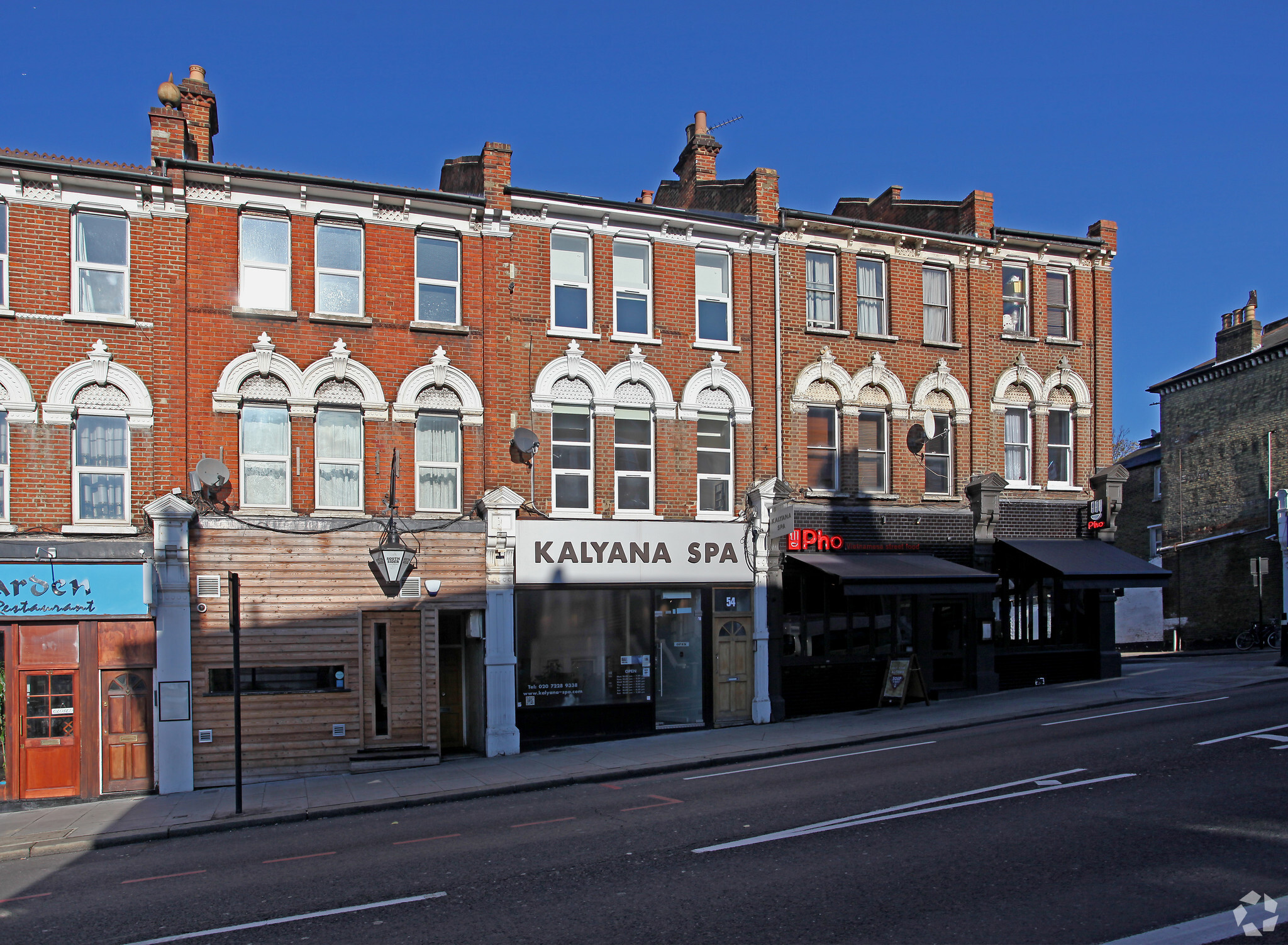 54 Battersea Rise, London, LND for Rent
