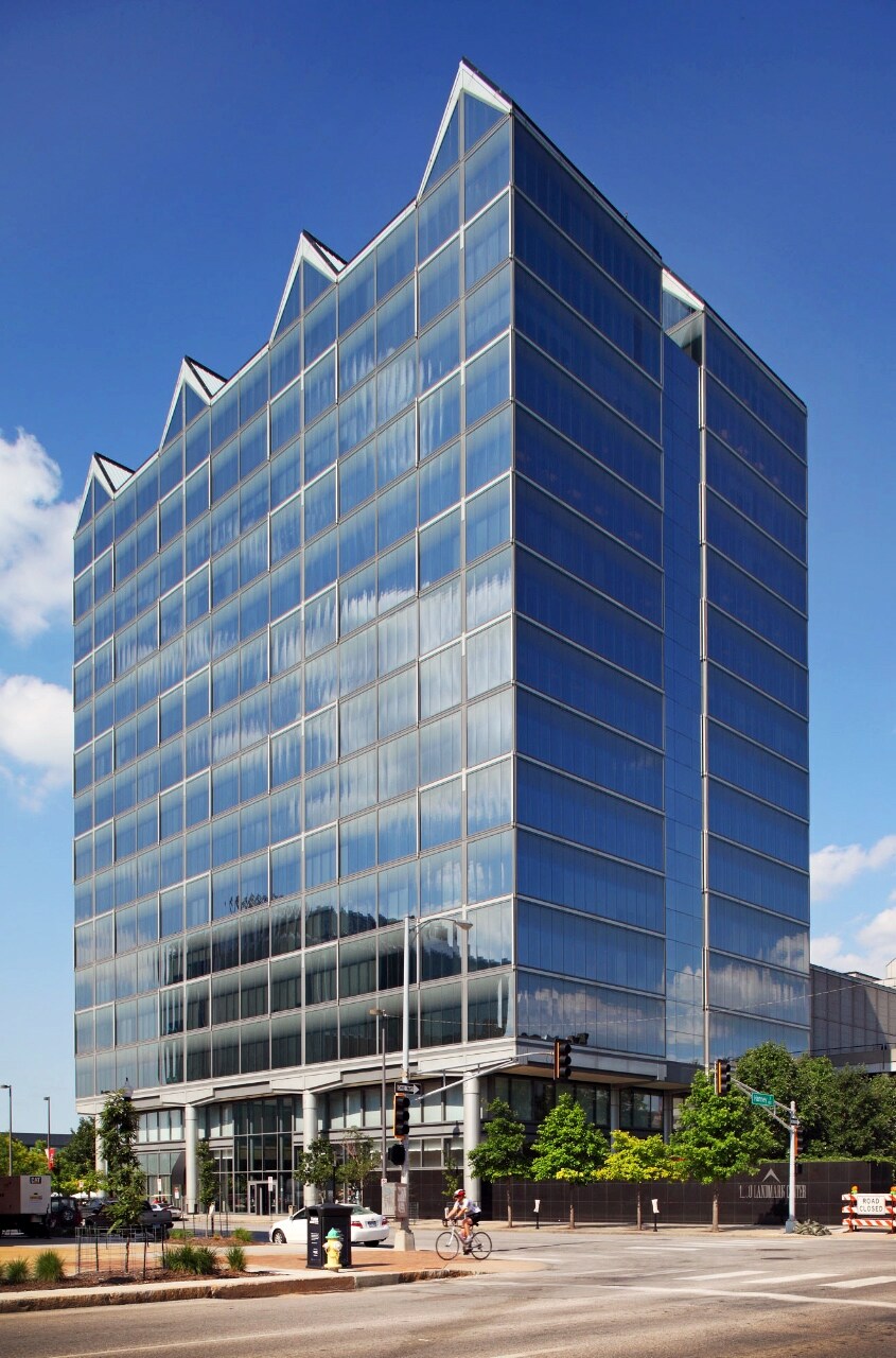 1299 Farnam St Omaha, NE 68102 Coworking Space on