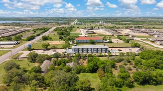 Cleburne, TX Commercial - 1724 W Henderson St