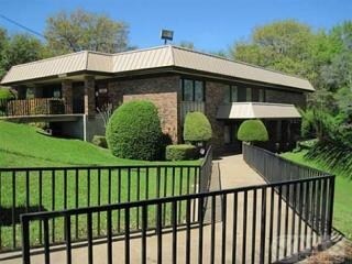 102 Memorial Dr, Denison, TX for Rent