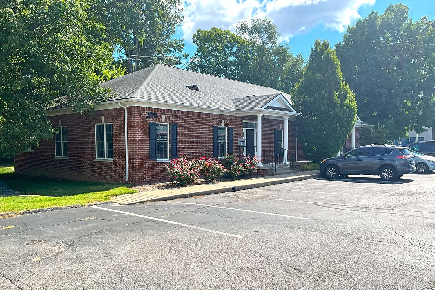 219 Southland Dr, Lexington, KY for Rent
