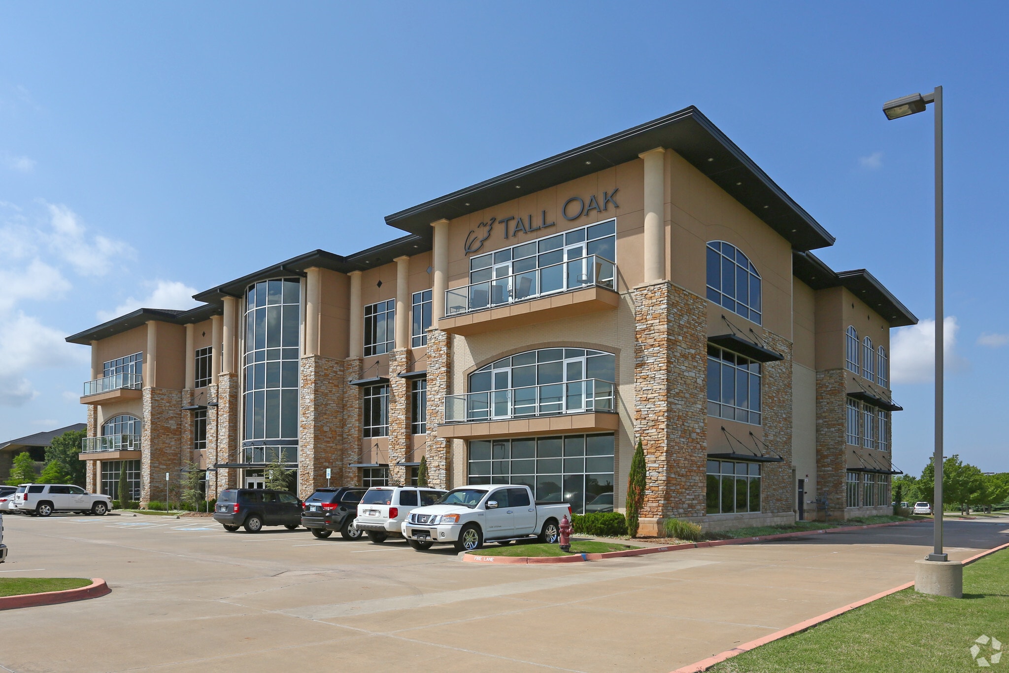 2575 Kelley Pointe Pky, Edmond, OK for Rent