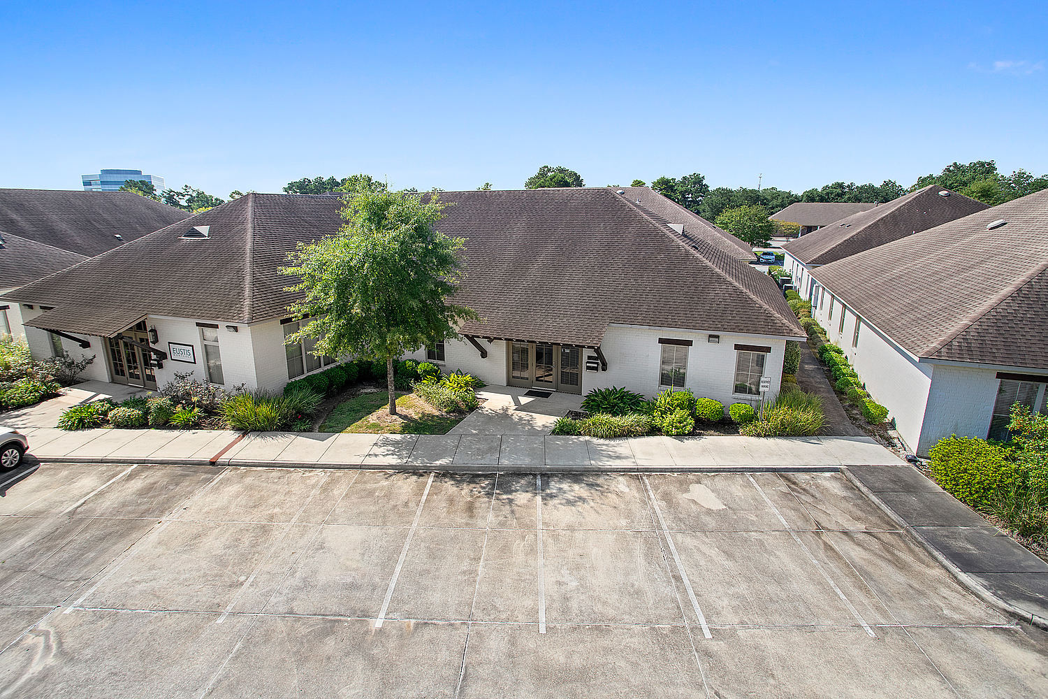 11408 N Lake Sherwood Ave, Baton Rouge, LA for Rent