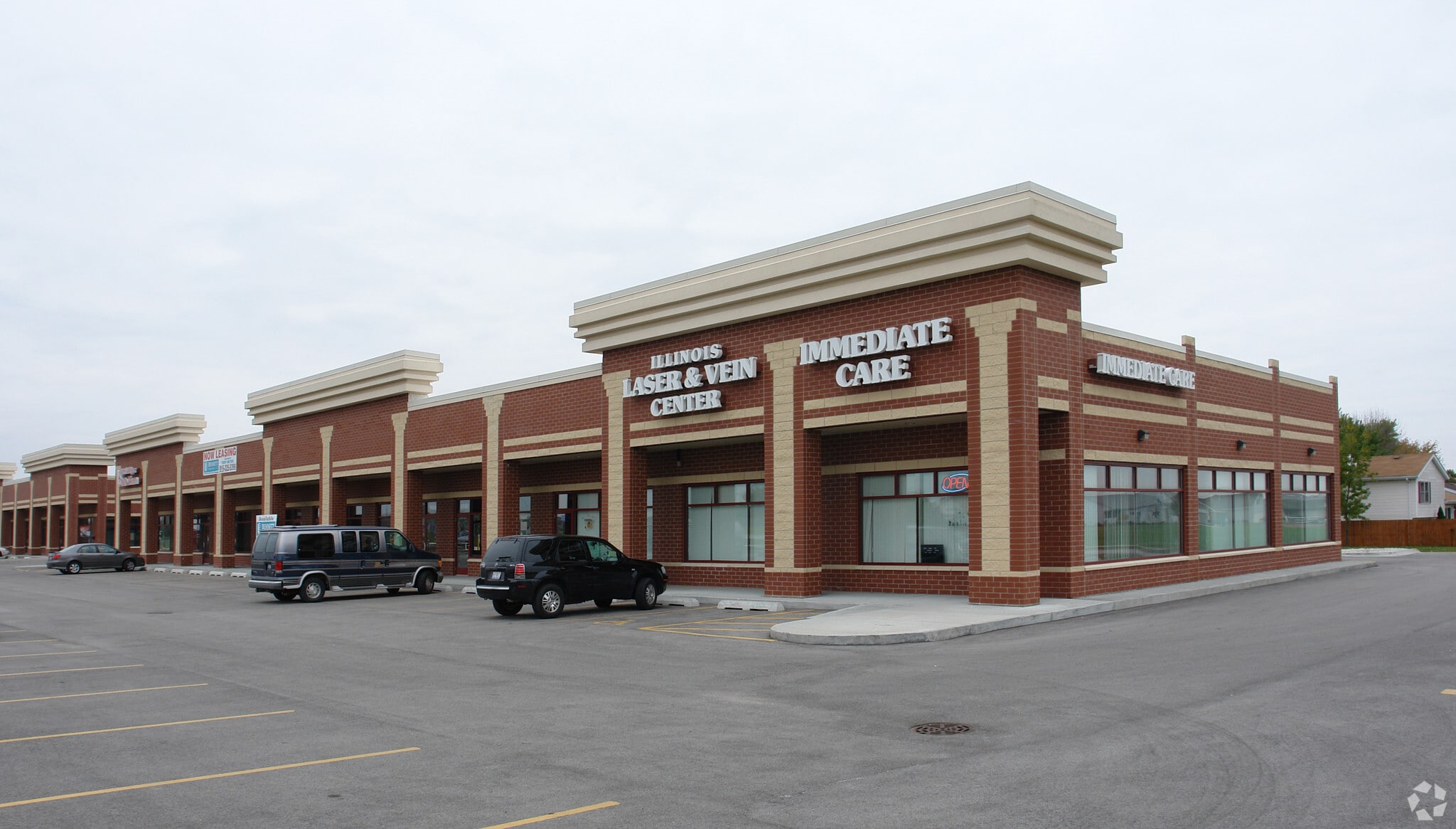1521 N Convent St Bourbonnais, IL 60914 Shopping Center Property for