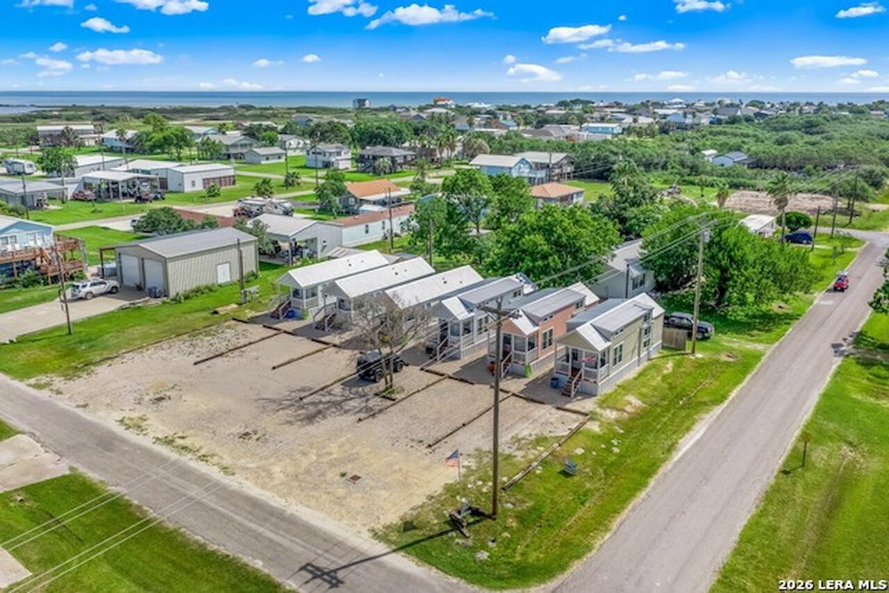 702 8th St, Port Lavaca, TX for Sale