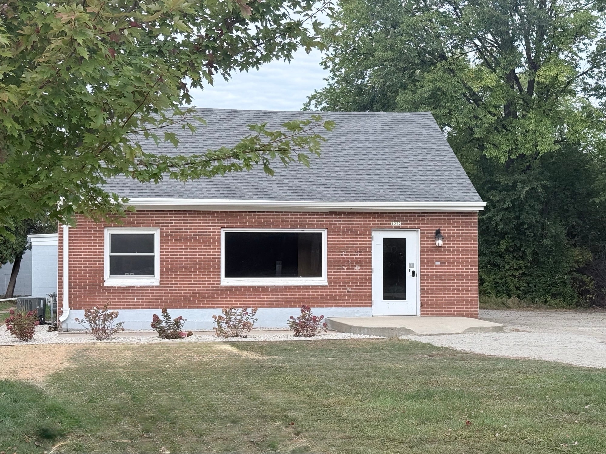 1222 W South Park Ave, Oshkosh, WI for Rent