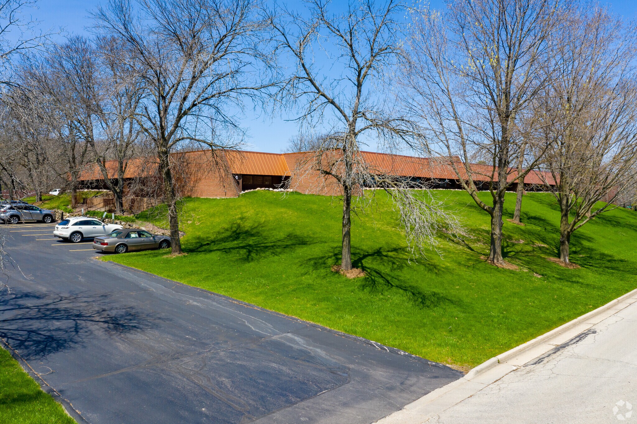 333 Bishops Way, Brookfield, WI for Rent