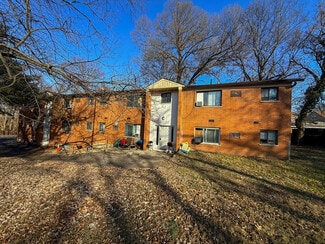 Cincinnati, OH Apartments - 2535-2537 Lysle Rd