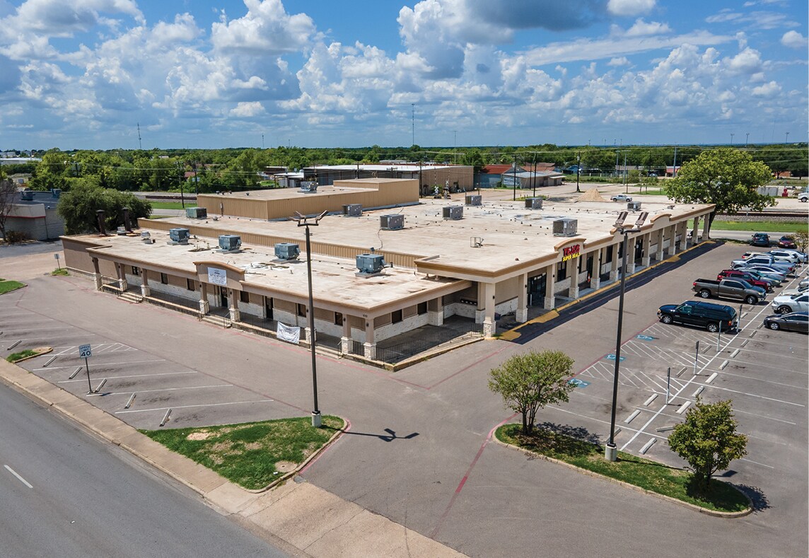 1010 S Texas Ave Bryan, TX 77803 Retail Property for Sale on