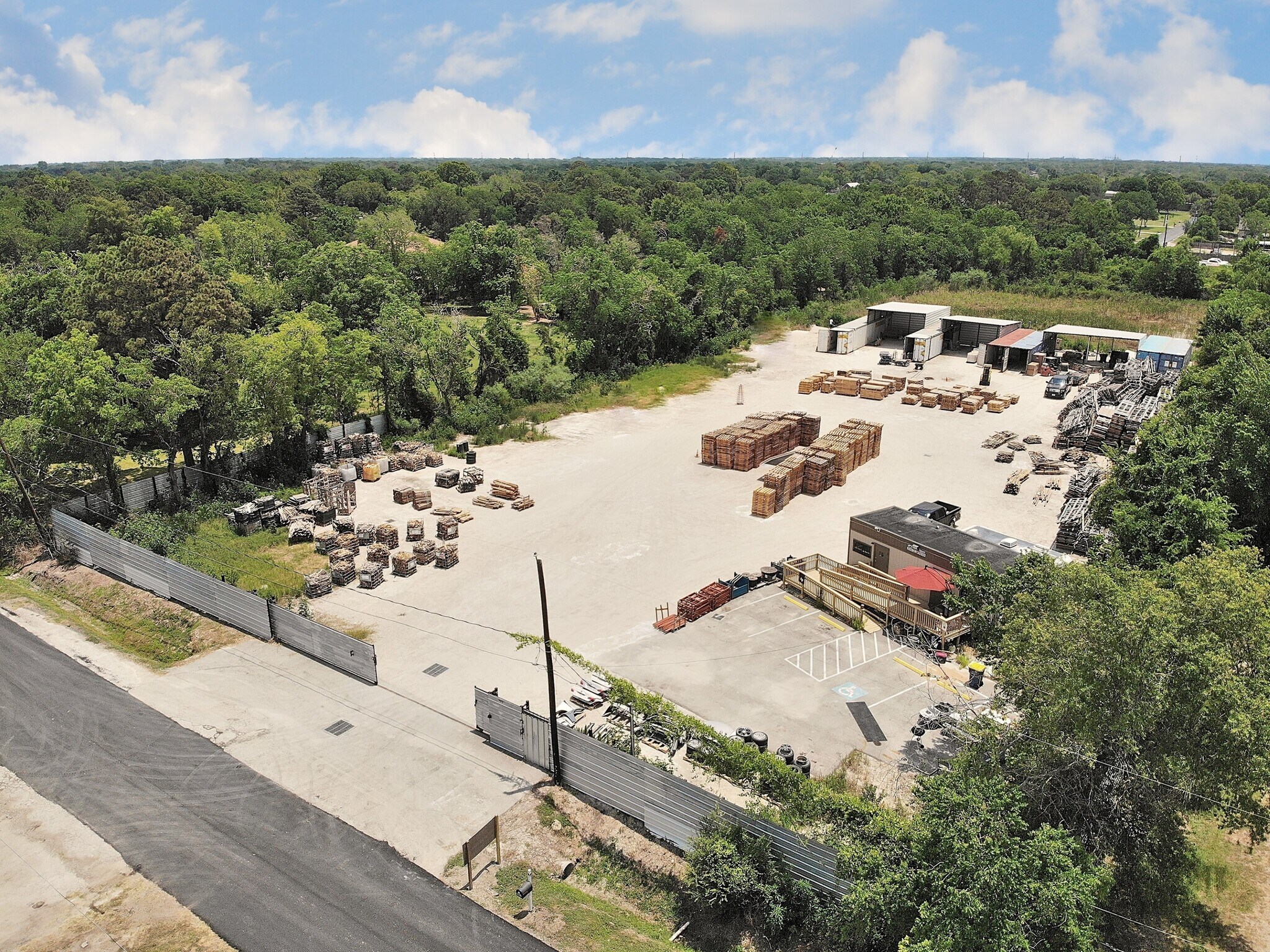 903 Steele Rd Highlands, TX 77562 Land Property for Lease on