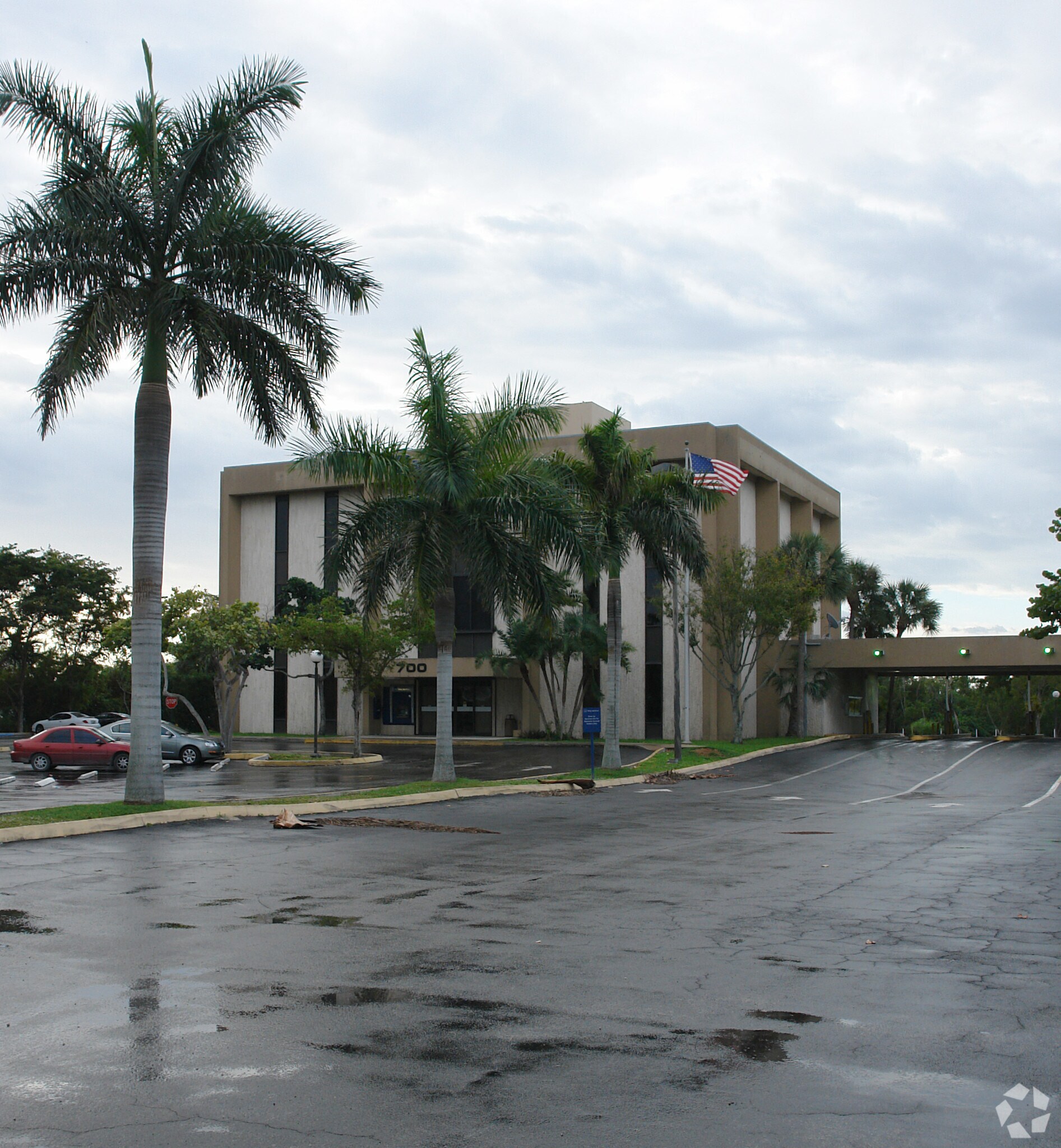700 E Dania Bch Blvd, Dania, FL for Rent