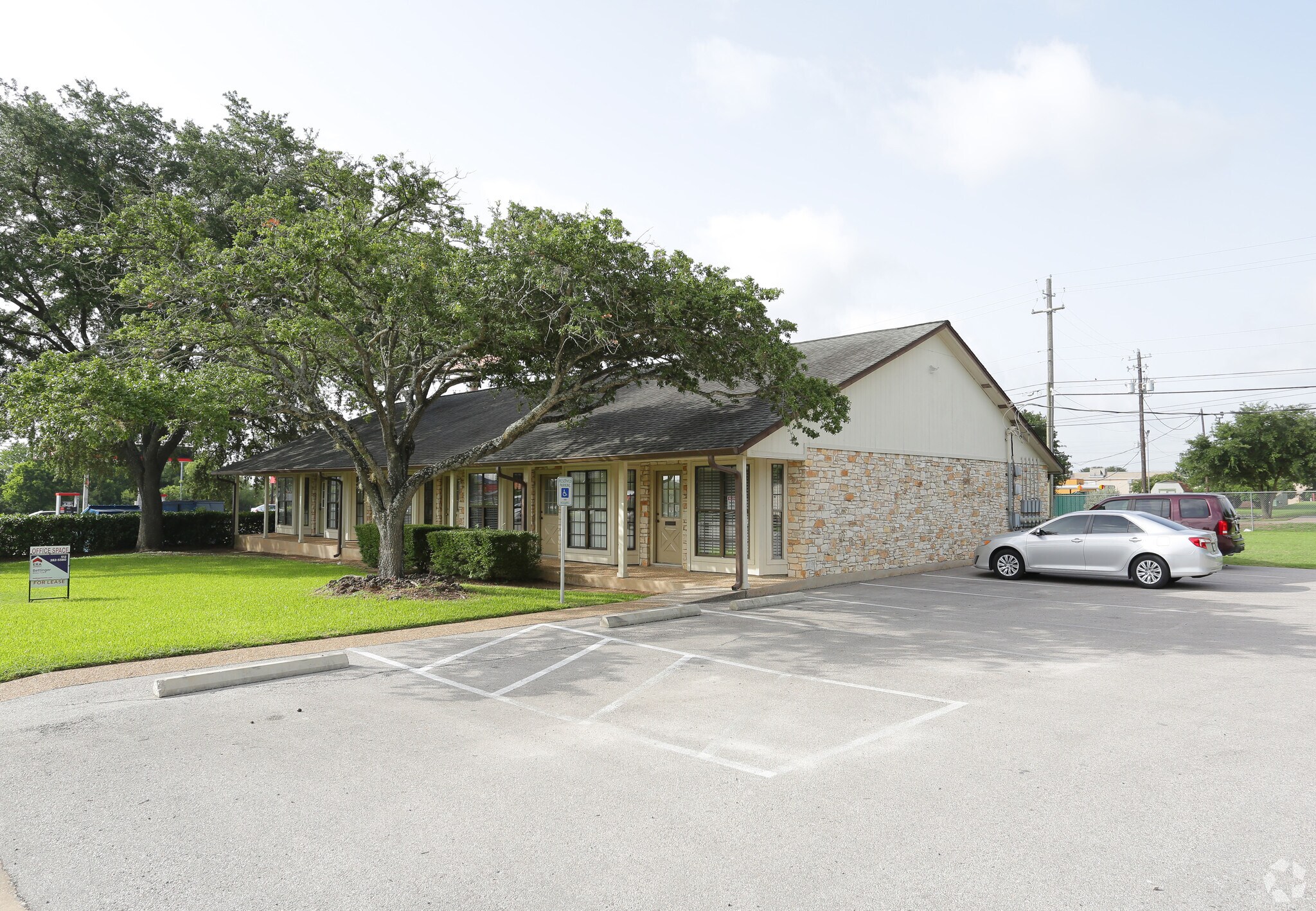 2015 Monarch Dr, Austin, TX for Sale
