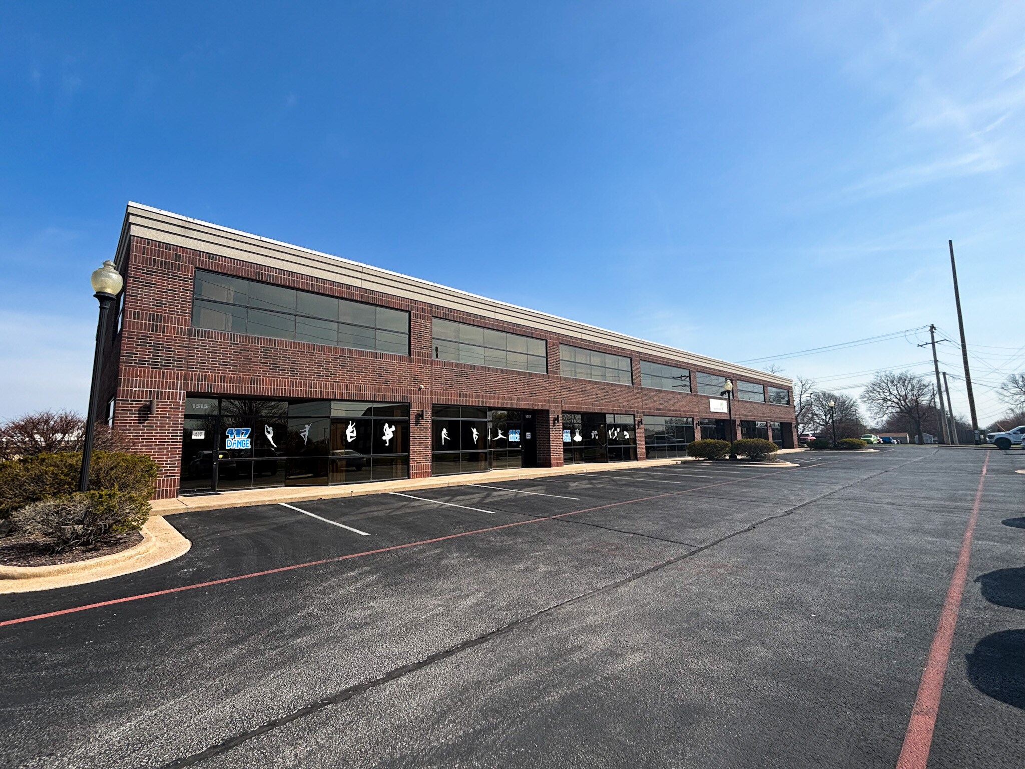 1515-1527 E Lark St, Springfield, MO for Sale