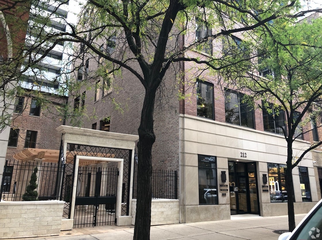 212 W Kinzie St, Chicago, IL for Rent