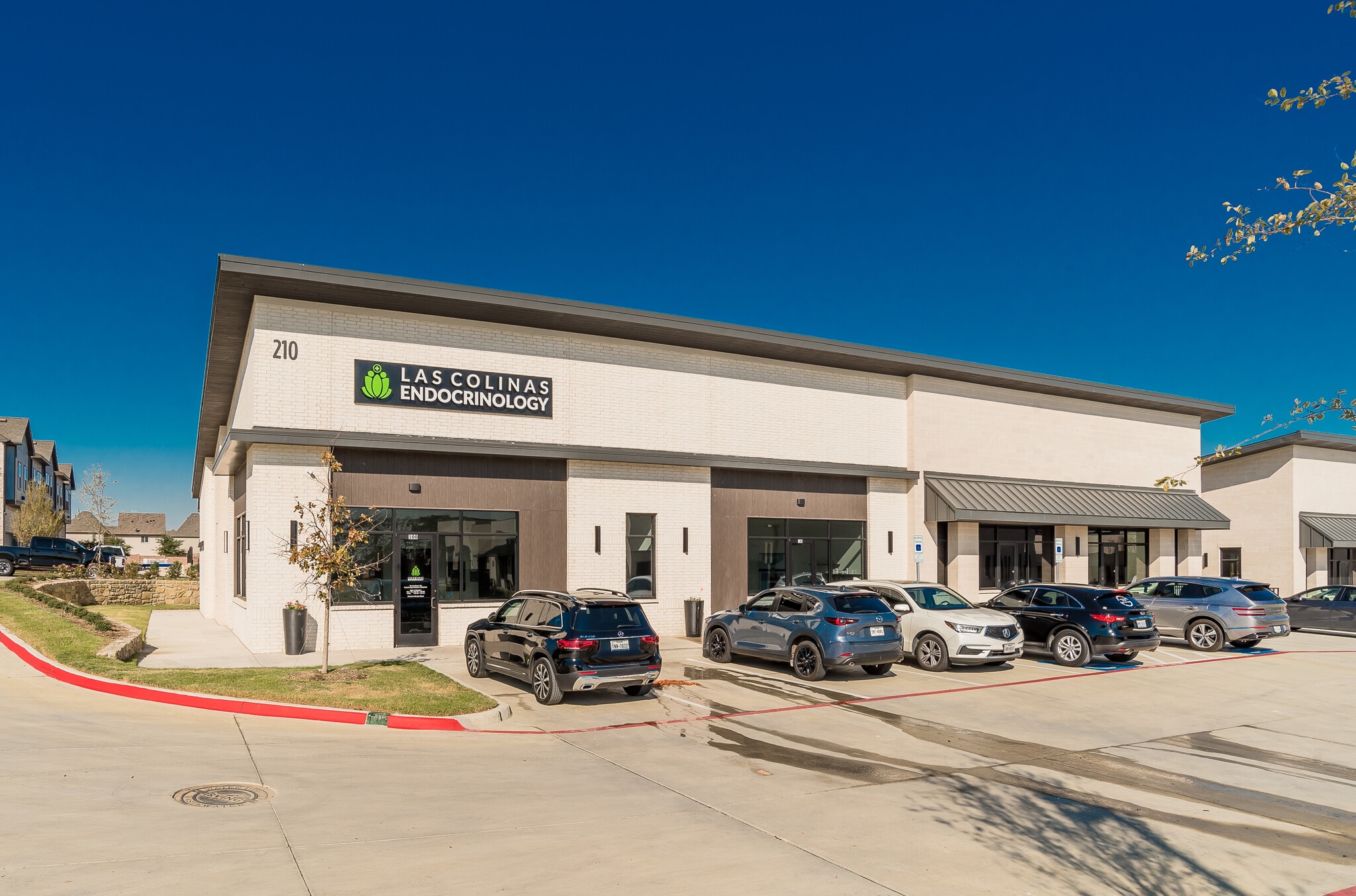260 W John W Carpenter Fwy, Irving, TX for Sale