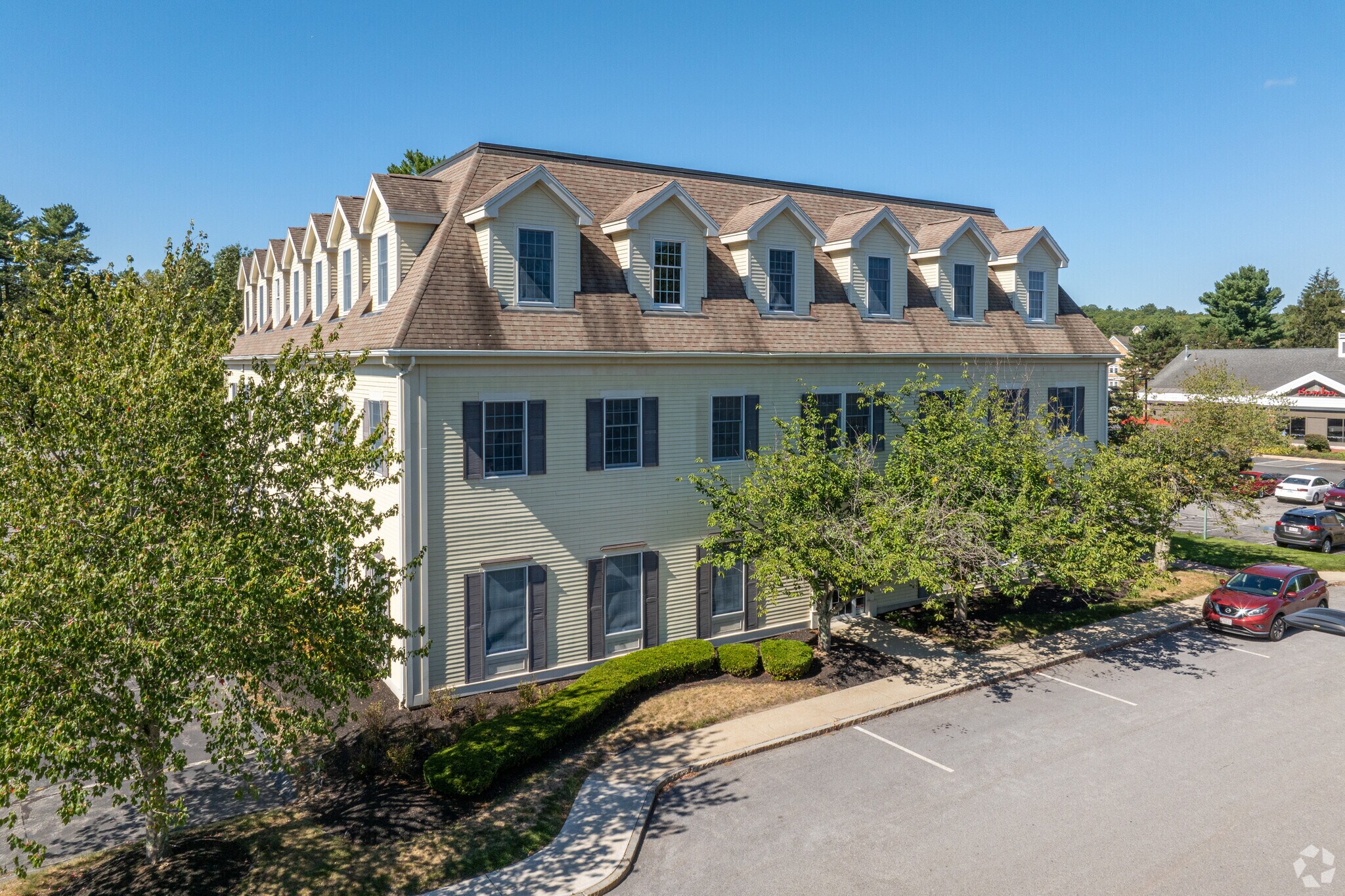 3 Lan Dr, Westford, MA for Rent