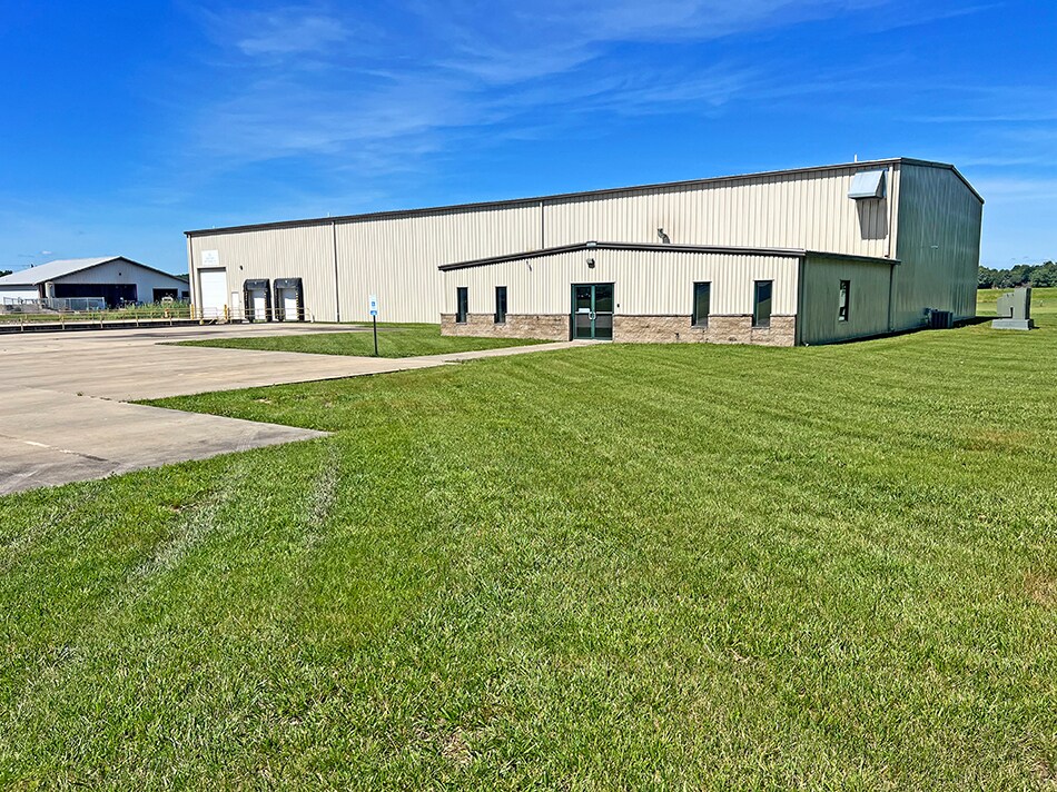 11601 Frank Bonan Industrial Park Dr, Benton, IL for Sale