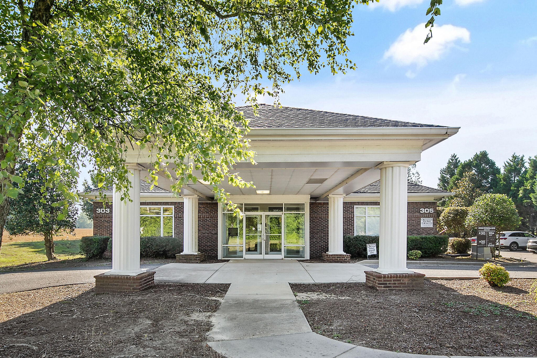 303-305 Tilghman Dr, Dunn, NC for Sale