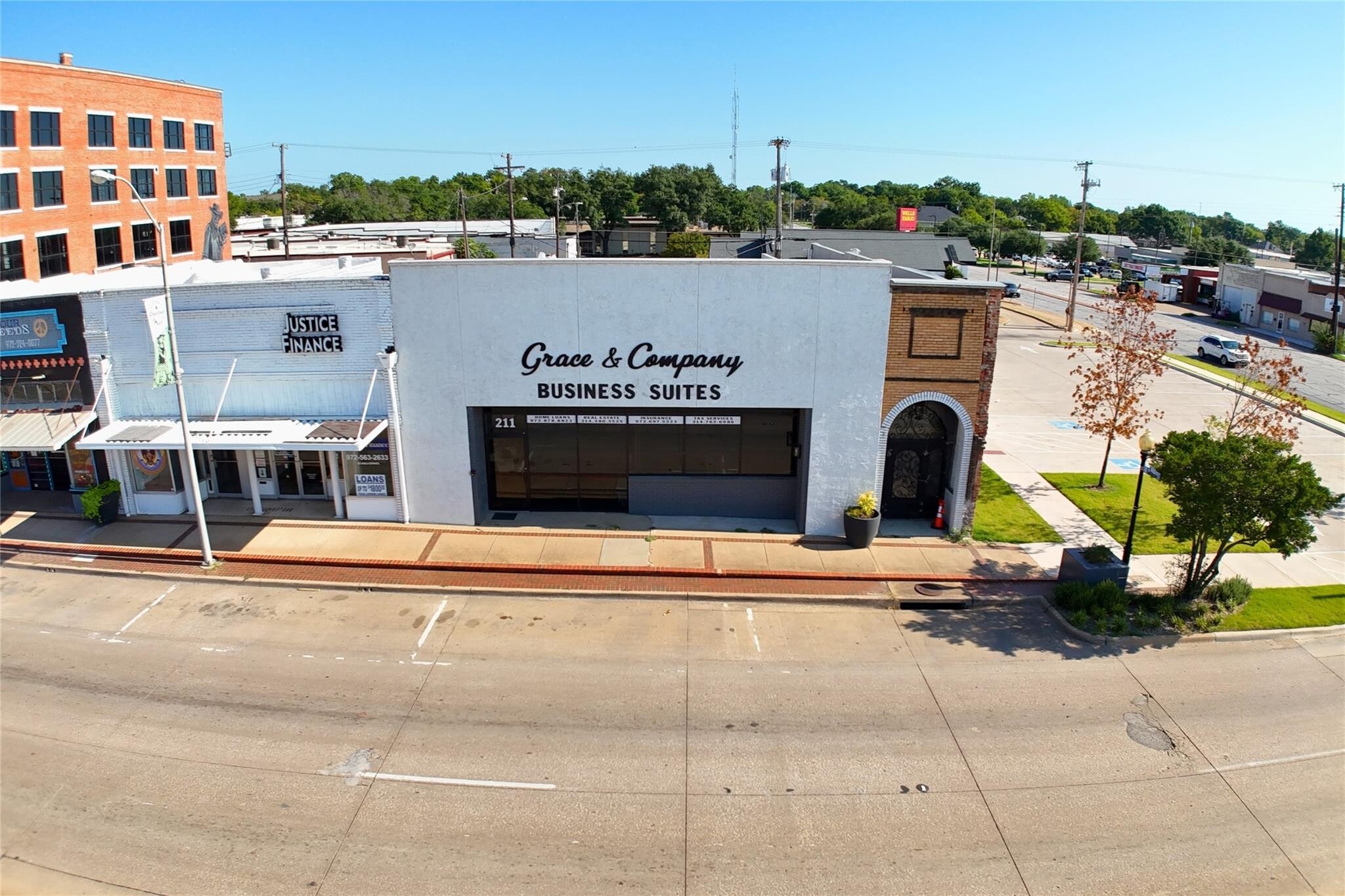 211 E Moore Ave, Terrell, TX for Rent