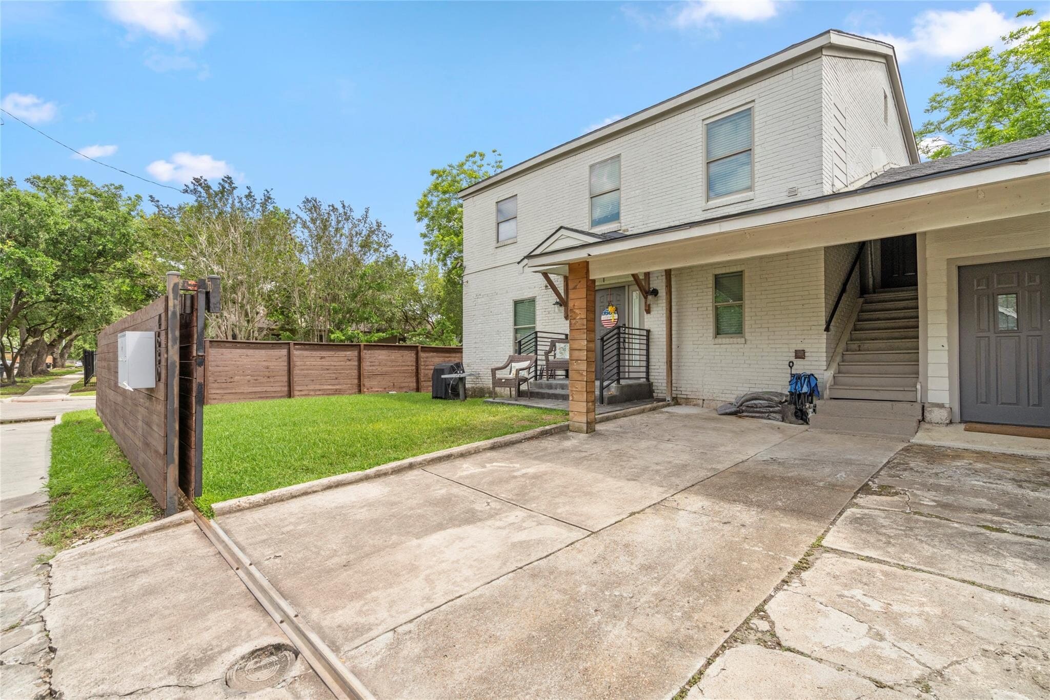 4630 Woodside St, Houston, TX for Sale