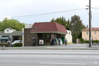 3107 El Camino Real