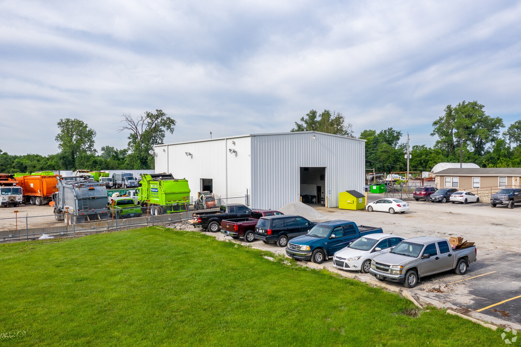 10011 Woodend Rd, Edwardsville, KS for Rent