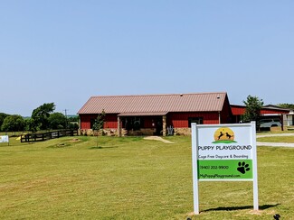 Decatur, TX Veterinarian/Kennel - 532 County Road 1110