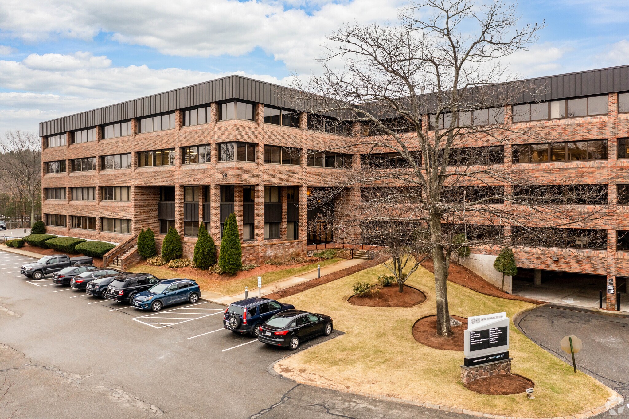 10 Tara Blvd Nashua, NH 03062 Industrial Park Property for Lease on