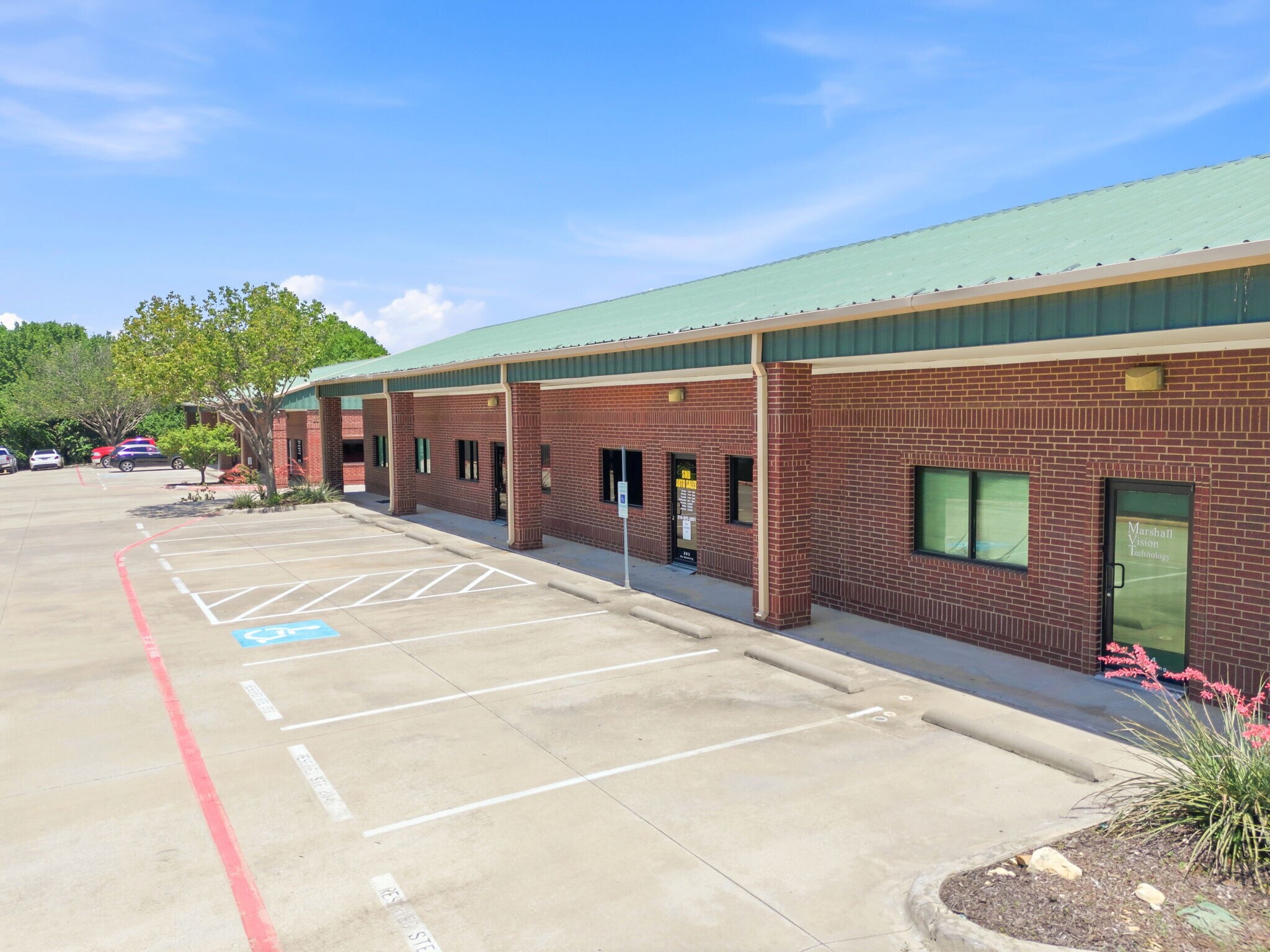 519 Bennett Ln, Lewisville, TX for Sale