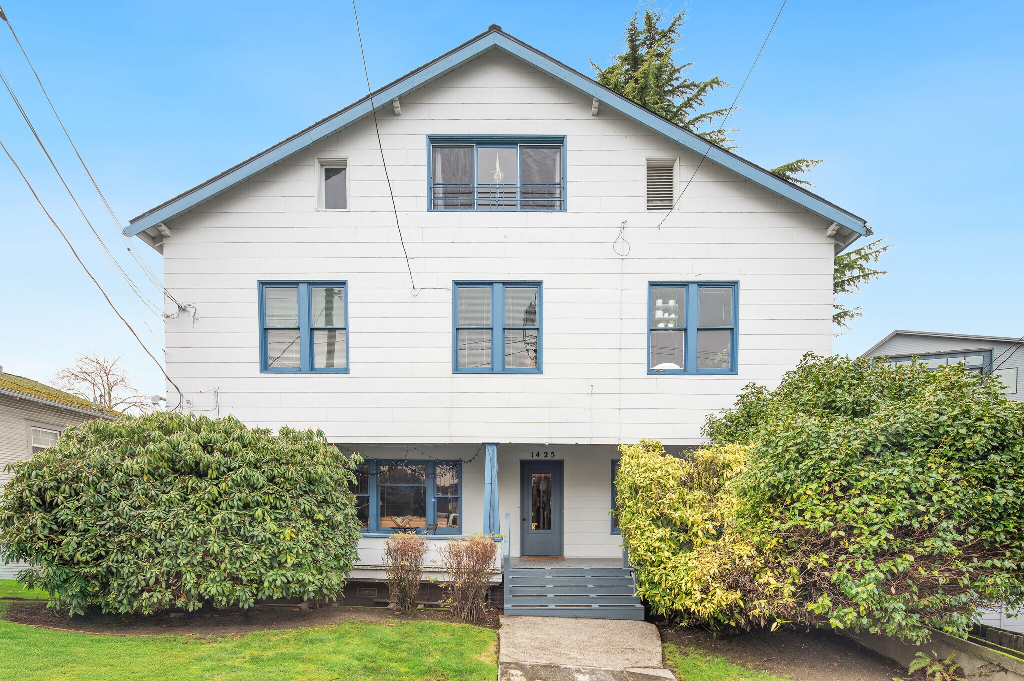 1425 Palm Ave SW, Seattle, WA for Sale