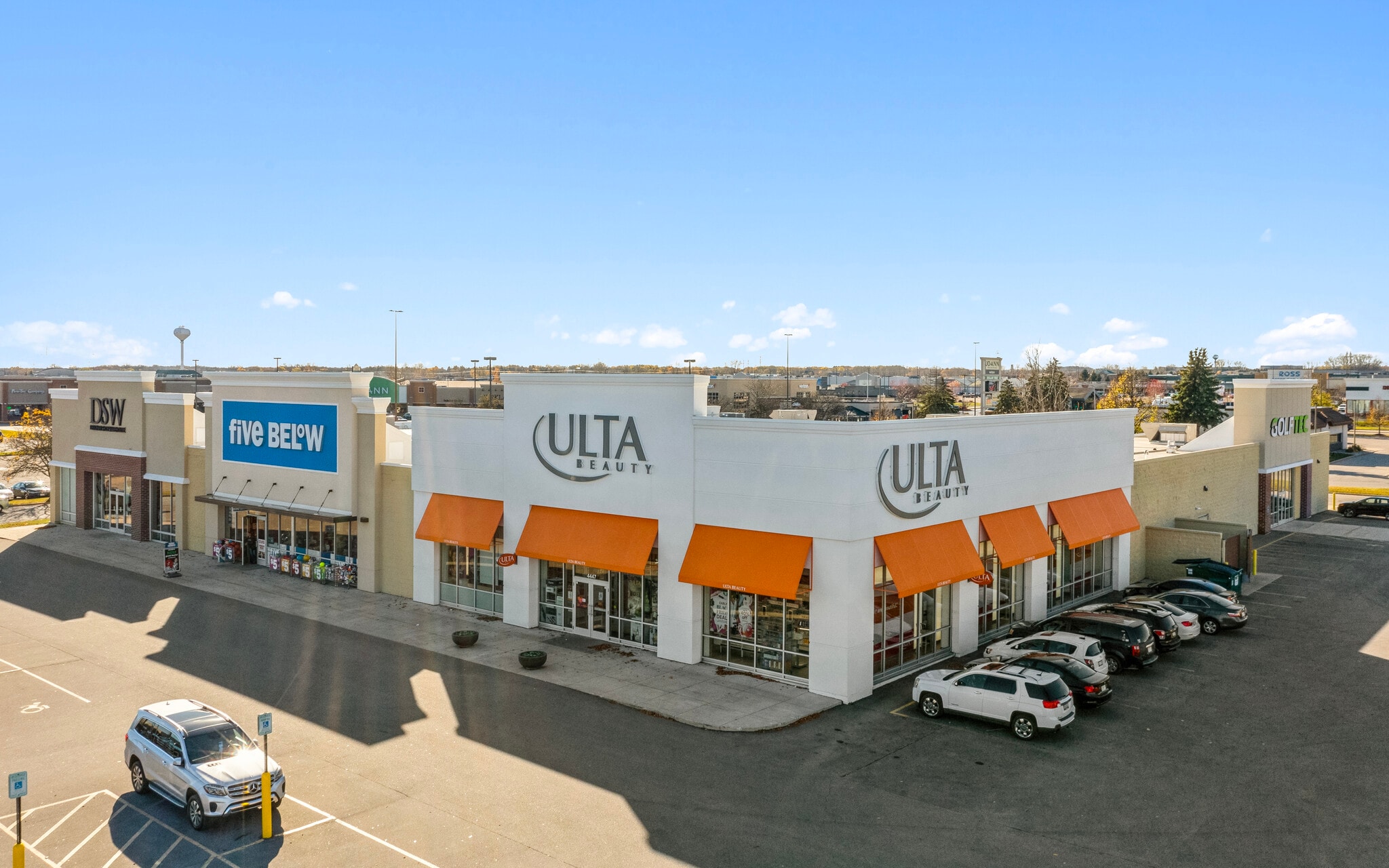 4411 W Wisconsin Ave, Appleton, WI for Sale