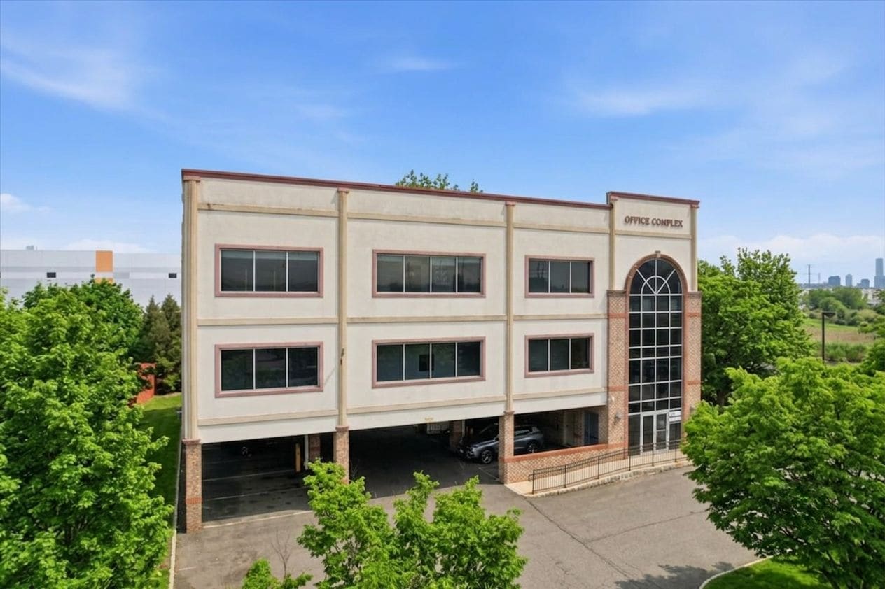 300 Penhorn Ave, Secaucus, NJ for Rent