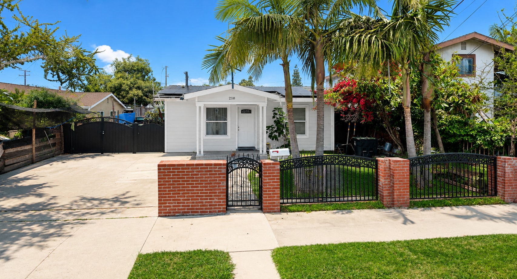 210 S Raitt St, Santa Ana, CA for Sale