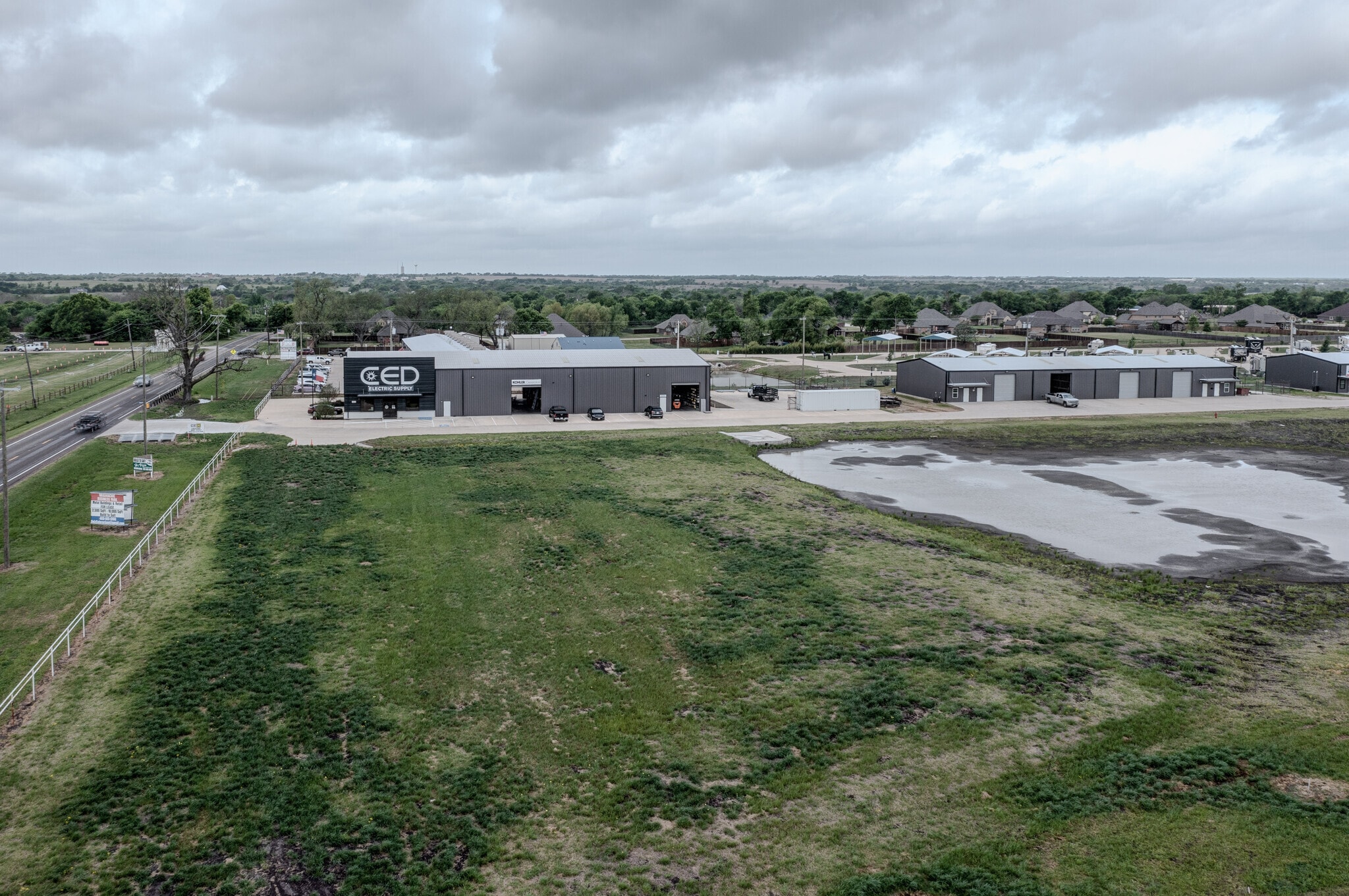 00 Sales Dr, Waxahachie, TX for Rent