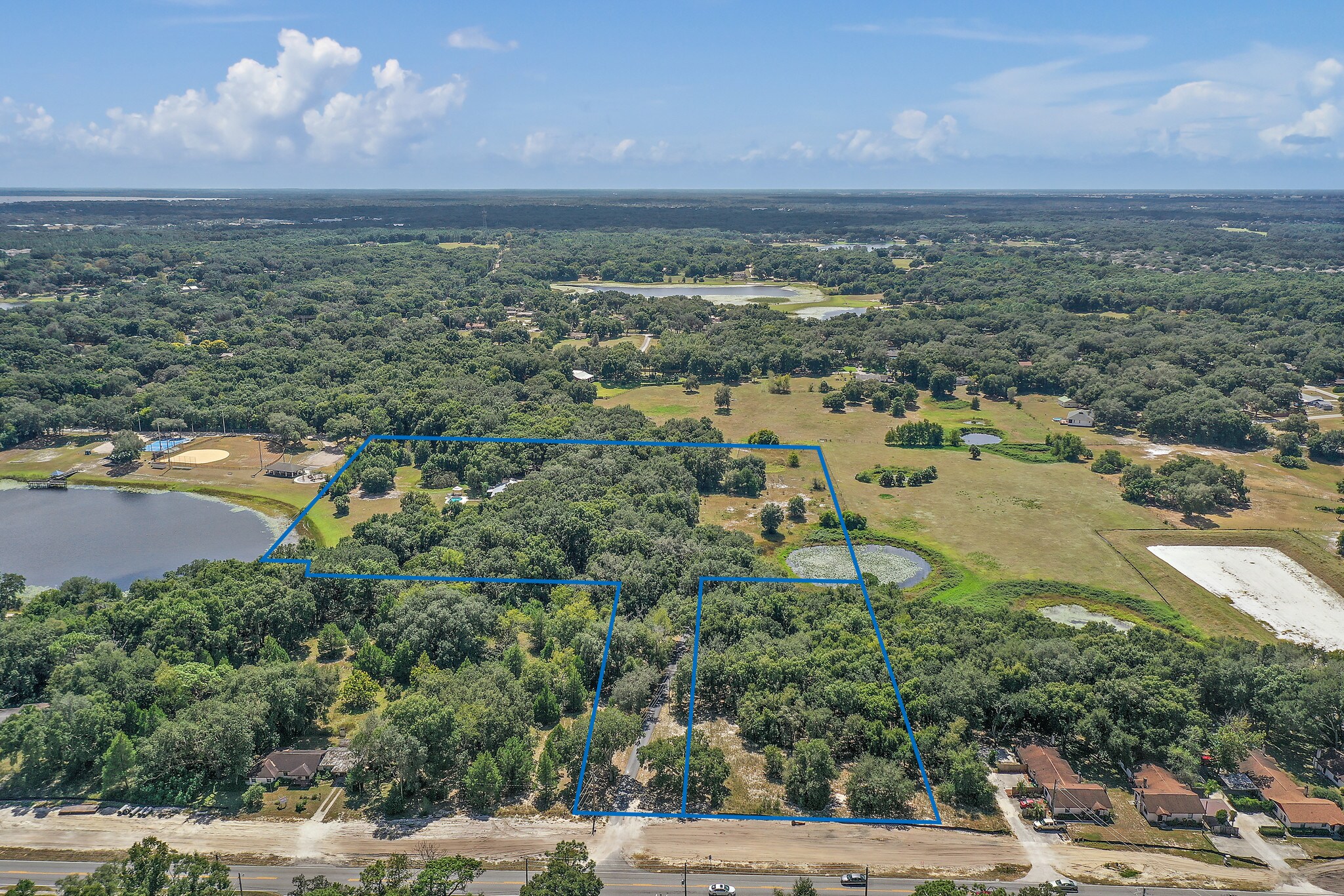 907 W Miller St, Fruitland Park, FL for Sale