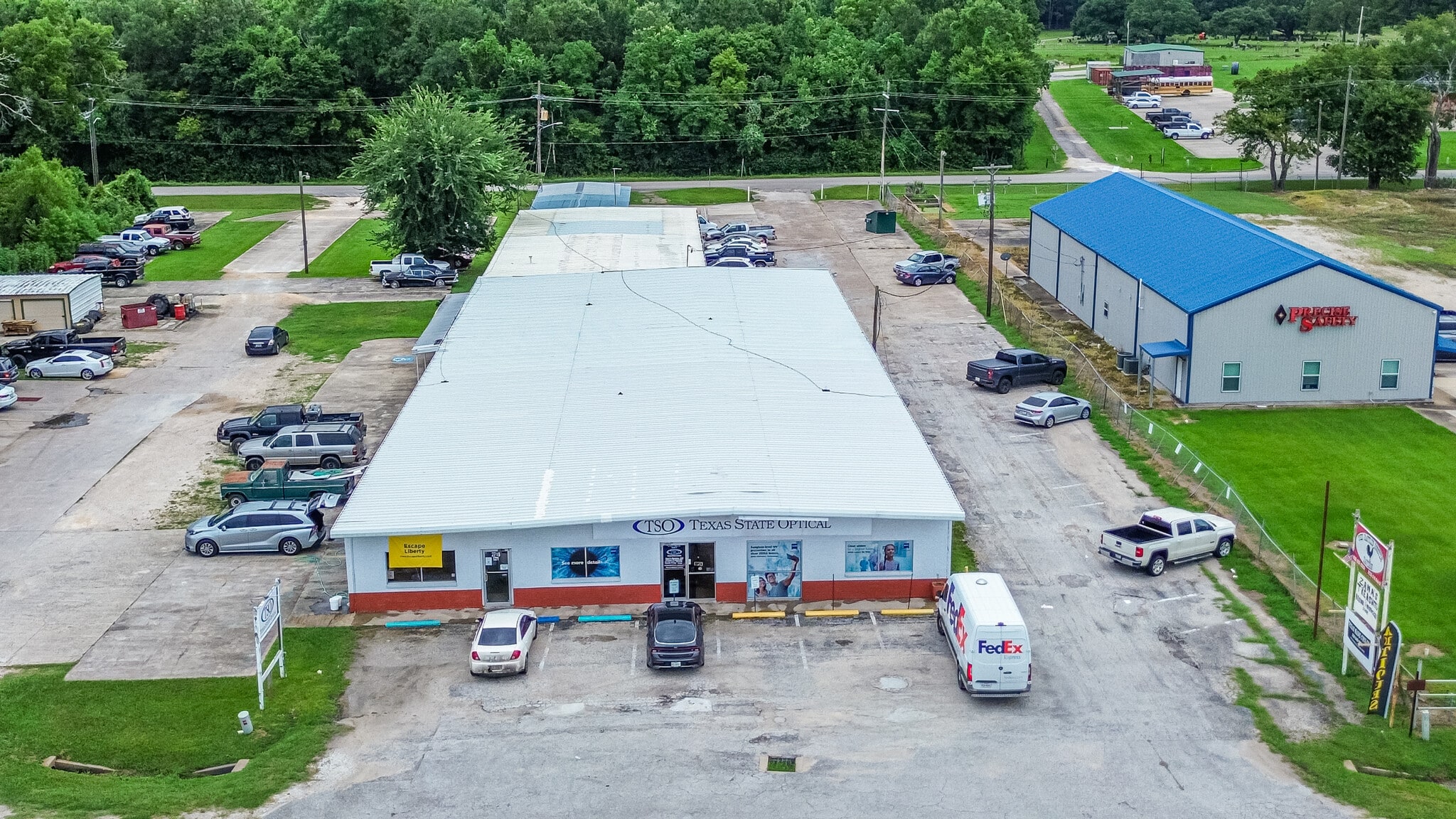 2718-2720 N Main St, Liberty, TX for Sale