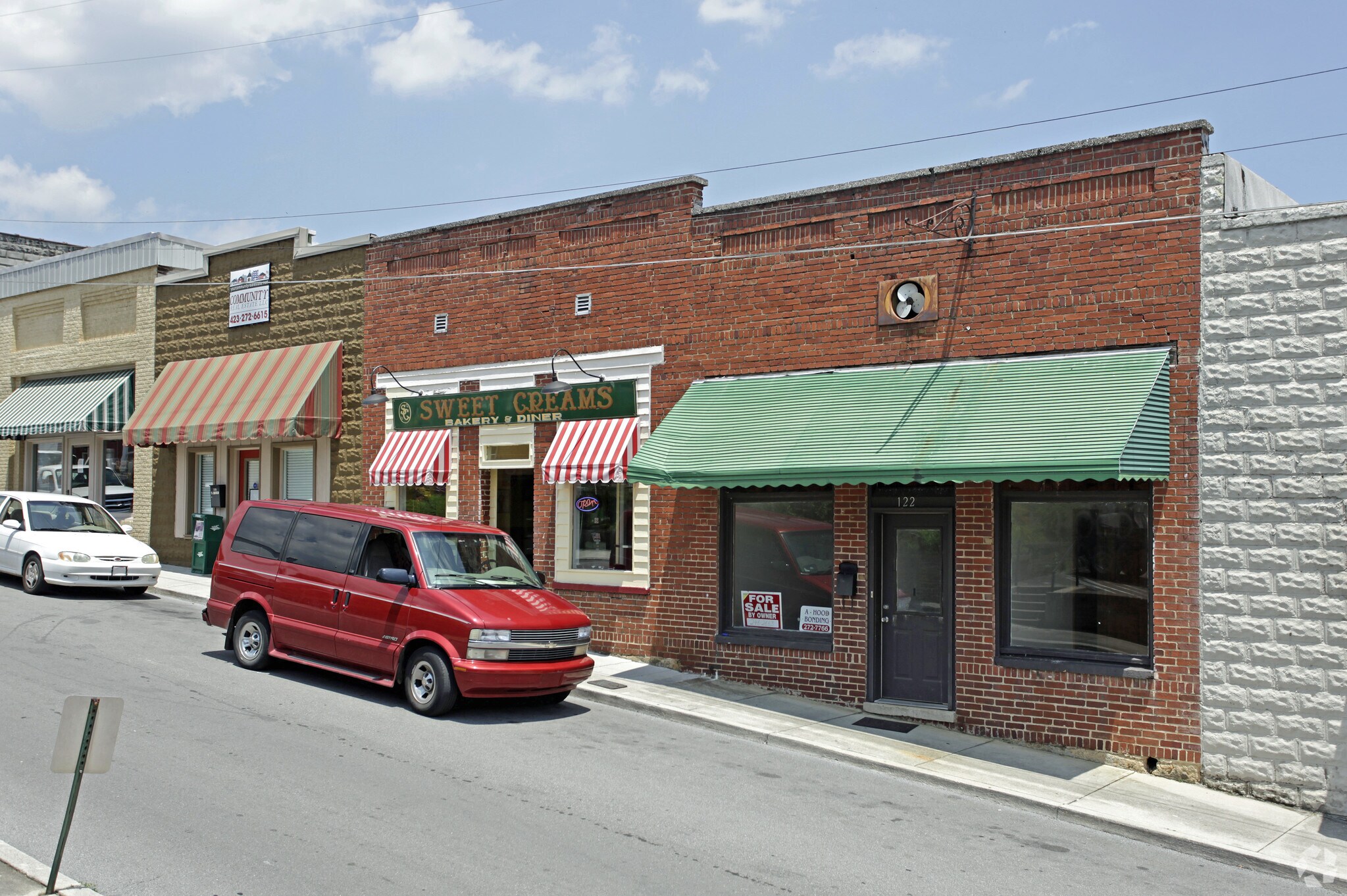 120-122 S Church St, Rogersville, TN for Rent