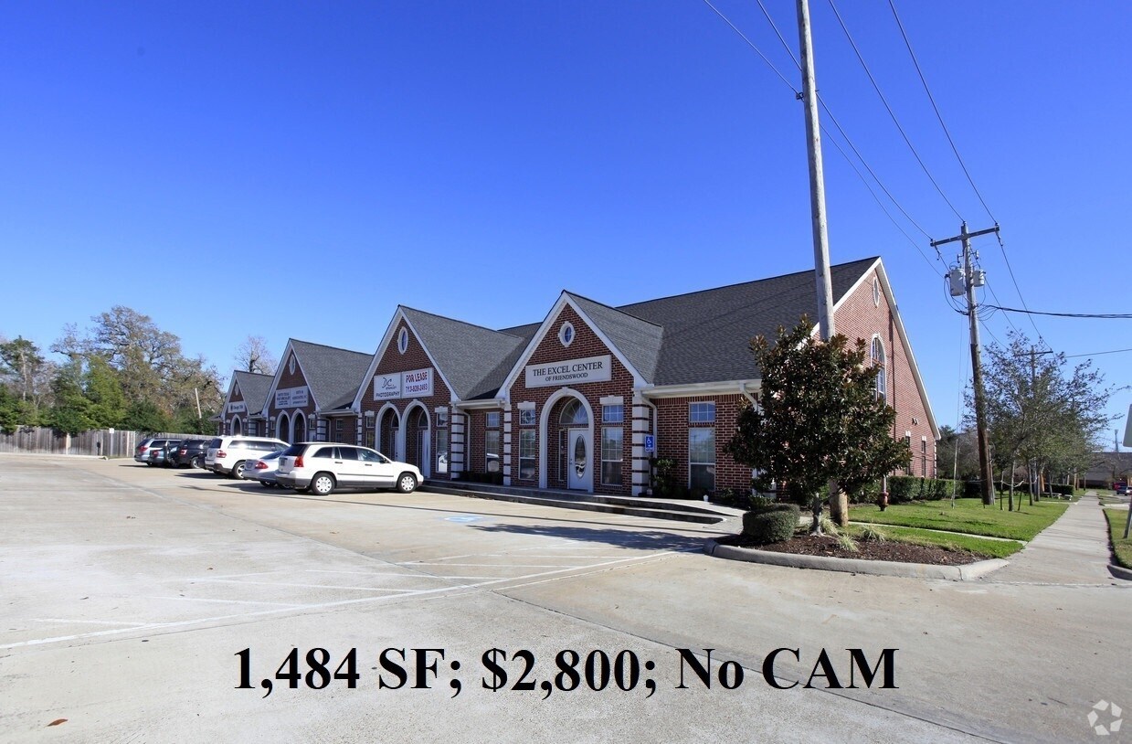 111-121 E Edgewood Dr, Friendswood, TX for Rent
