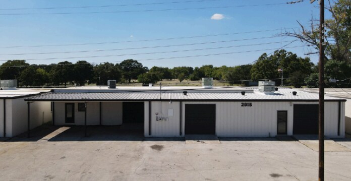 2915 Edith Ln, Haltom City, TX for Sale