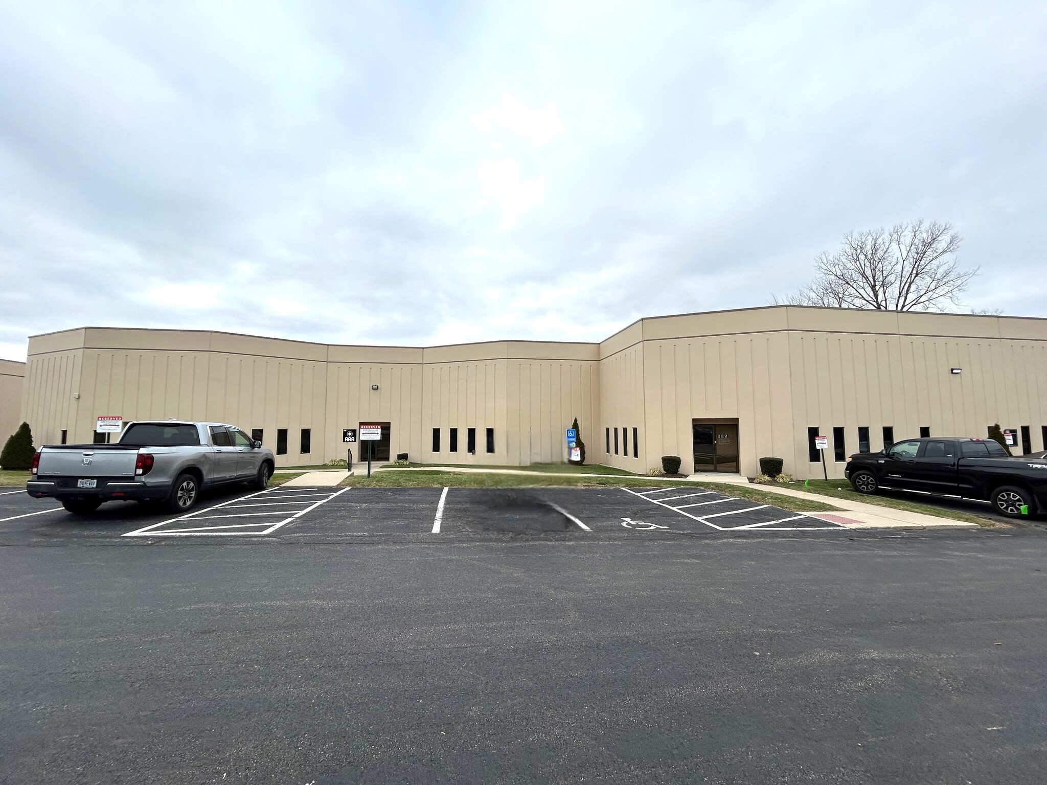 977-997 Senate Dr, Centerville, OH for Rent