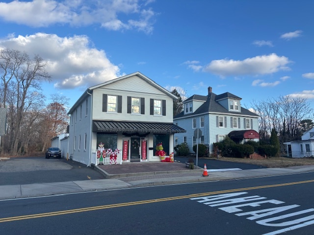 44 Main St, Farmingdale, NJ for Rent