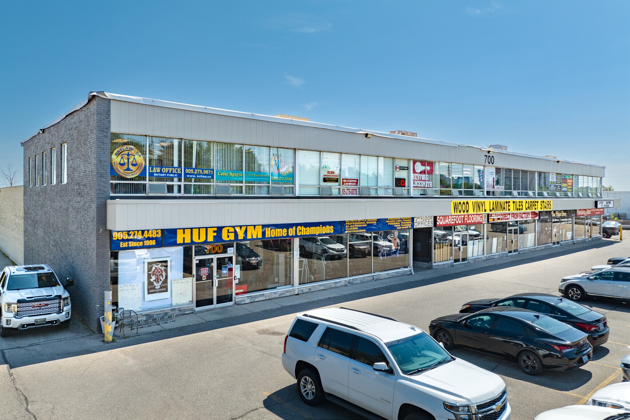 700 Dundas St E, Mississauga, ON for Rent