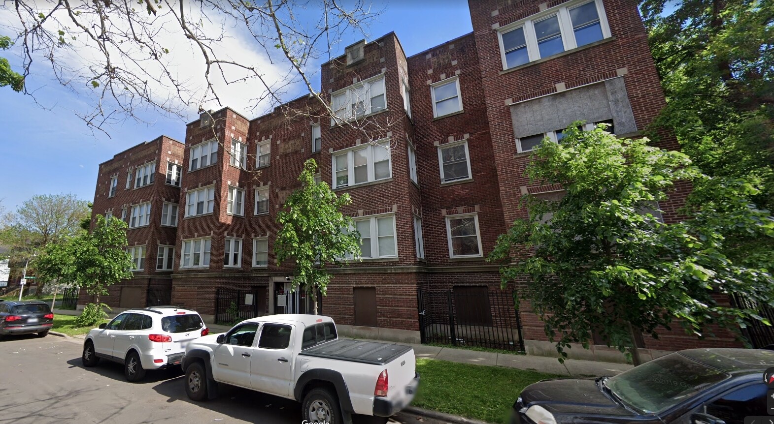 7400 S Phillips Ave, Chicago, IL for Sale