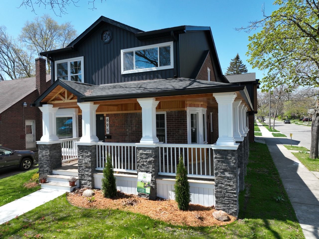 695 Livernois St, Ferndale, MI for Sale
