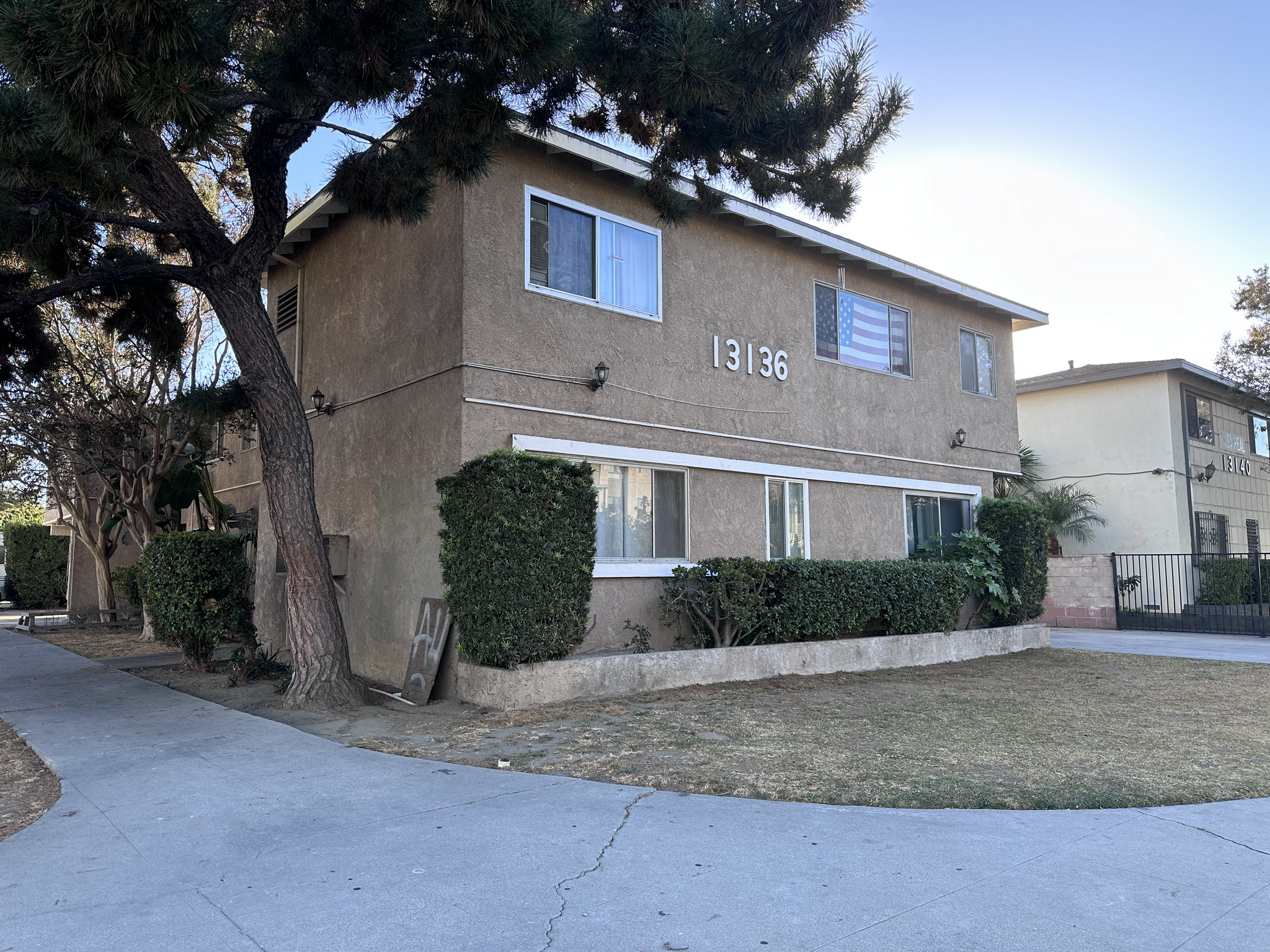 13136 Victory Blvd, Van Nuys, CA for Sale