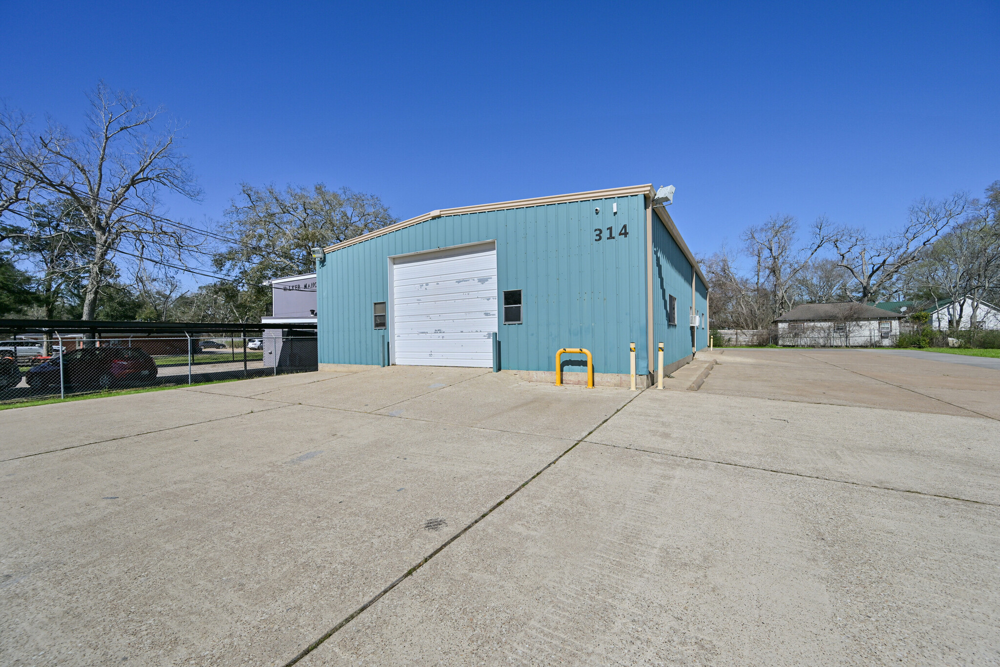 314 E Walker St, League City, TX for Rent