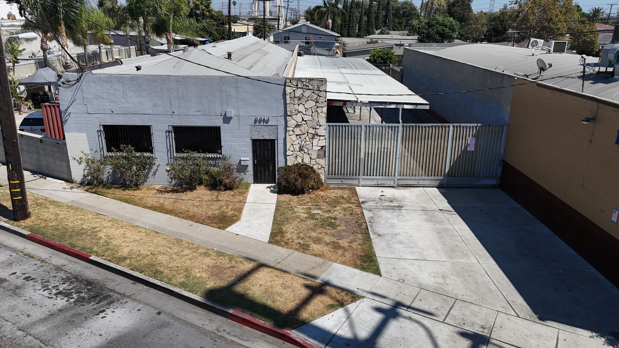 9516 Rayo Ave, South Gate, CA for Sale