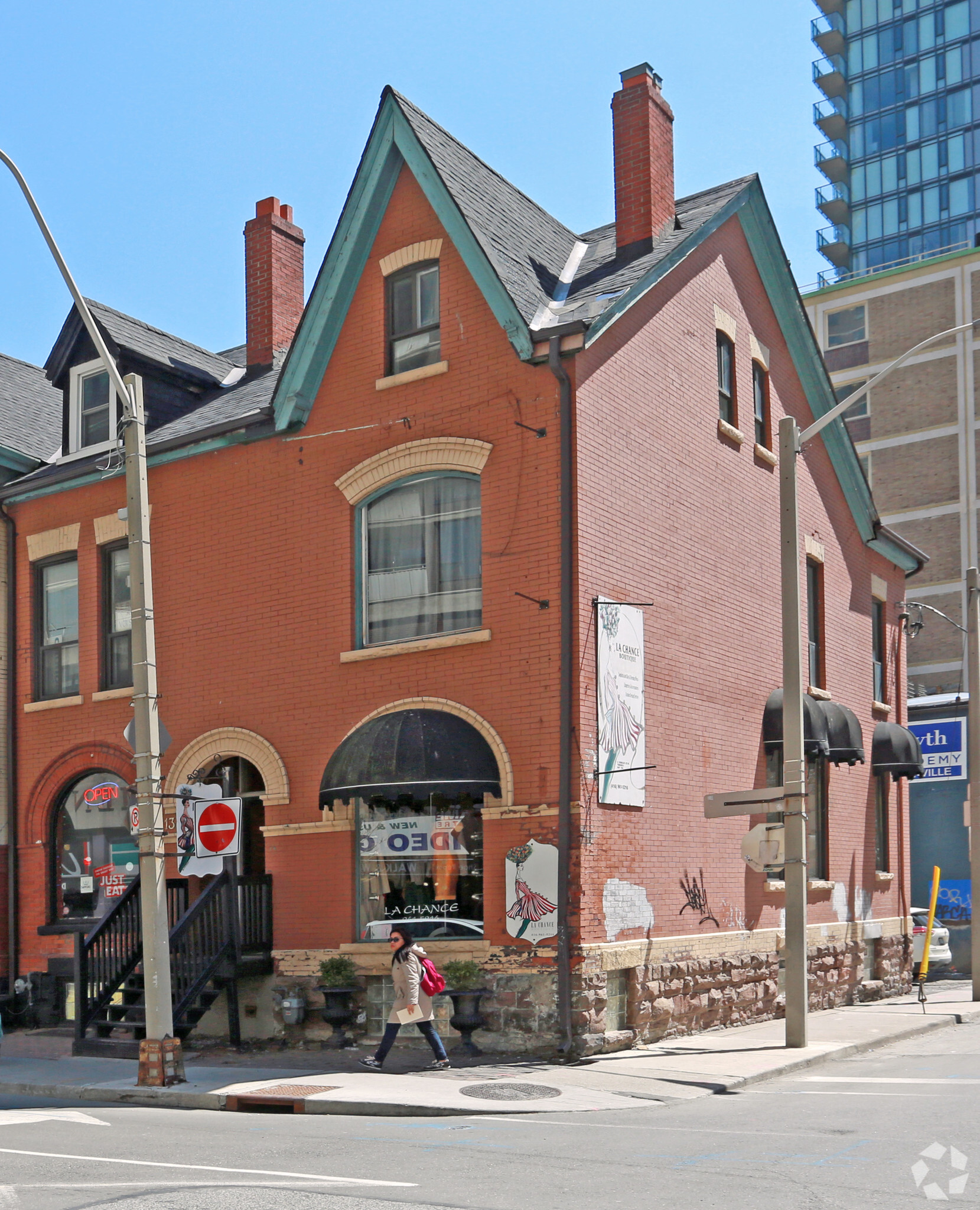 13 Charles St W, Toronto, ON for Sale