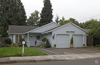 3250 SE Llewellyn St  