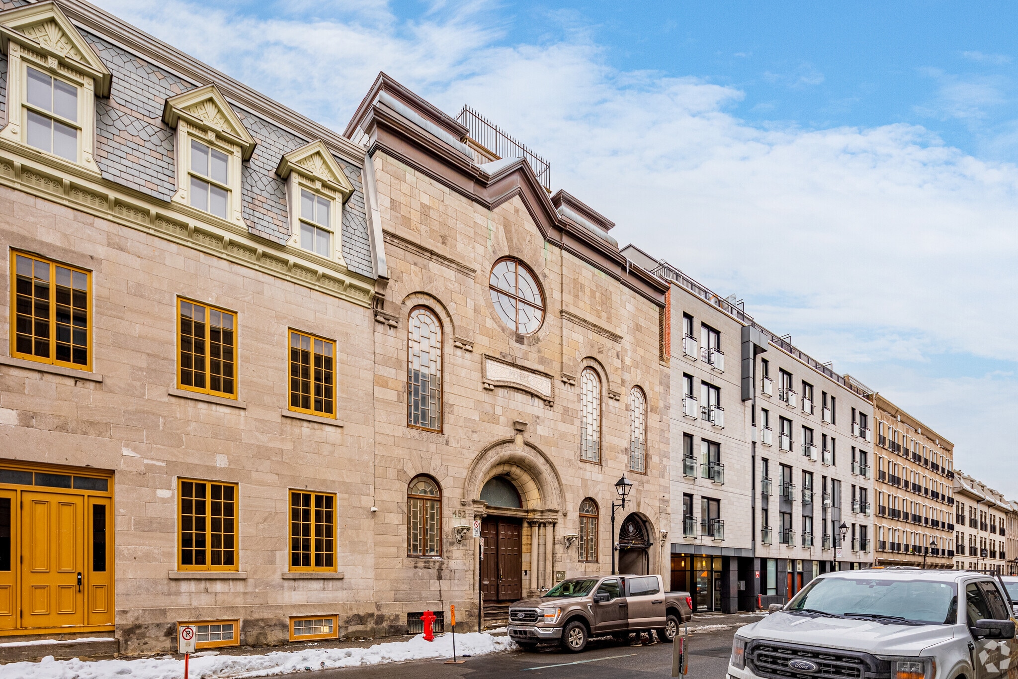 452-452A Rue Notre-Dame E, Montréal, QC for Sale